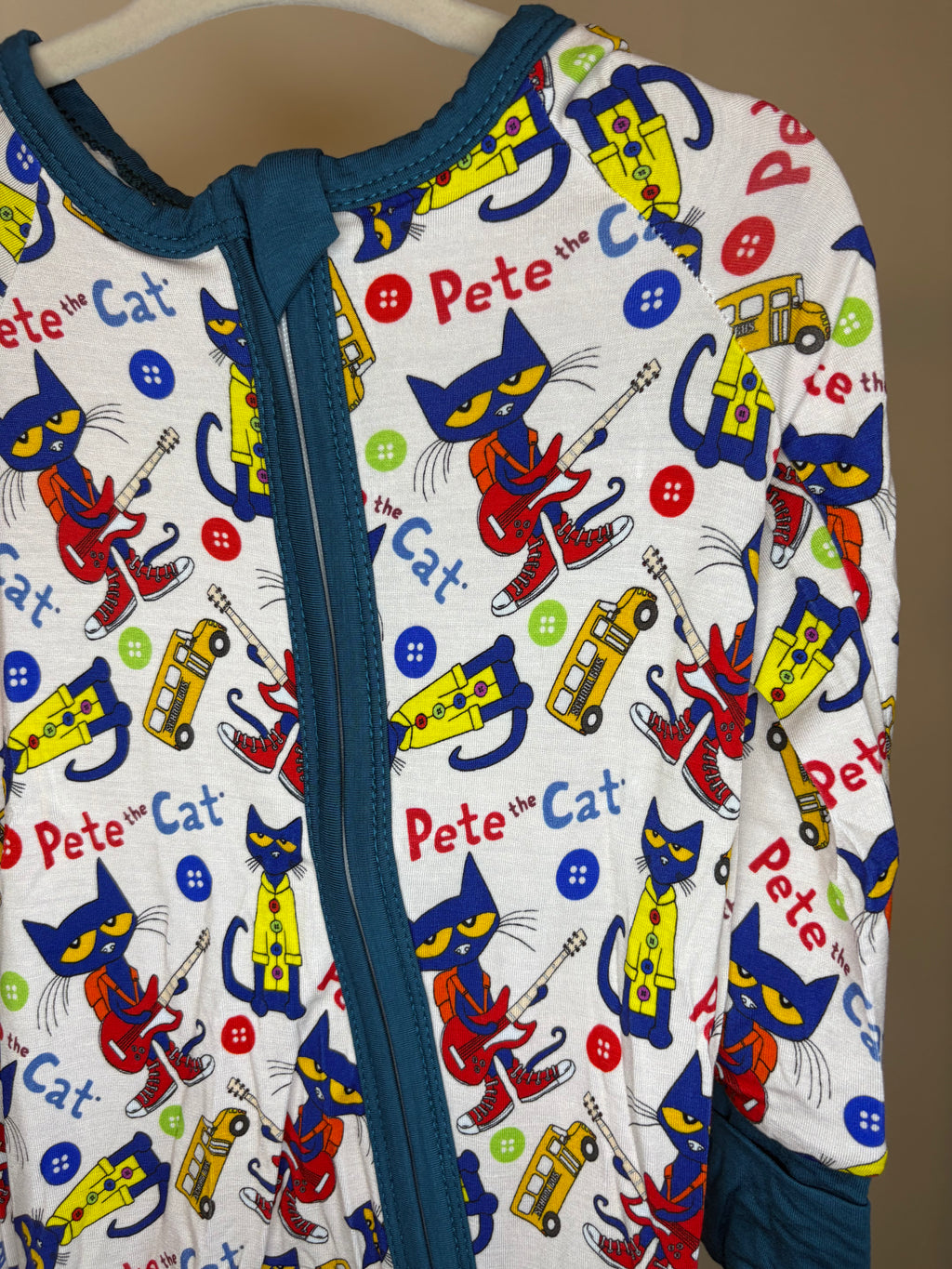 Pete the Cat Sleeper 6-12 Months